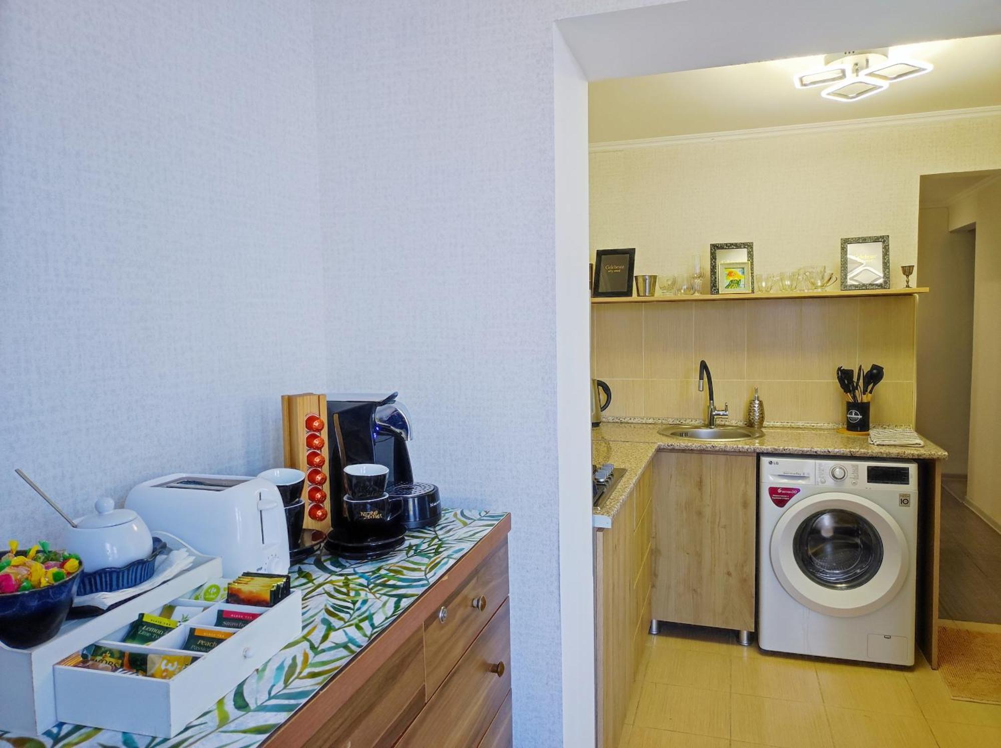 Friendly Guest House Кутаиси Стая снимка