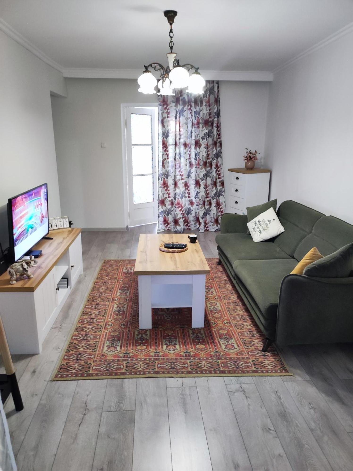 Friendly Guest House Кутаиси Екстериор снимка